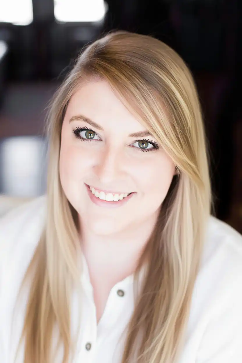 Lauren's profile picture on Pangea, the world's largest fractional talent marketplace.