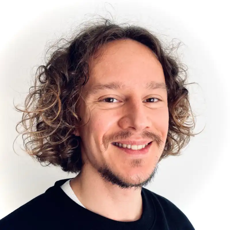 Artur's profile picture on Pangea, the world's largest fractional talent marketplace.