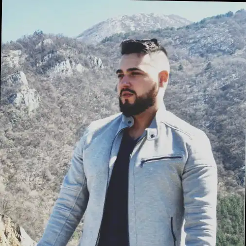 Ibrahim's profile picture on Pangea, the world's largest fractional talent marketplace.