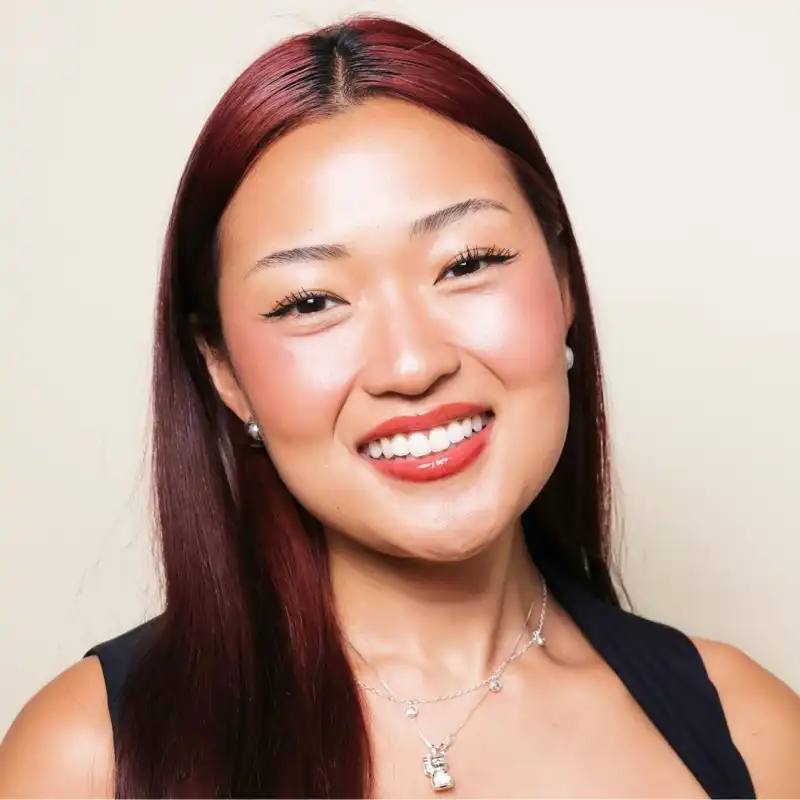 Lauren (Ren)'s profile picture on Pangea, the world's largest fractional talent marketplace.