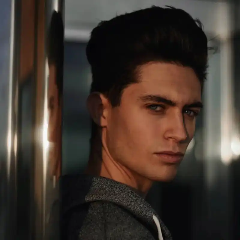 Víctor's profile picture on Pangea, the world's largest fractional talent marketplace.