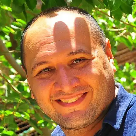 Mohamed's profile picture on Pangea, the world's largest fractional talent marketplace.