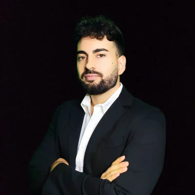 Luca's profile picture on Pangea, the world's largest fractional talent marketplace.