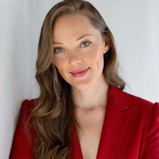 Danielle's profile picture on Pangea, the world's largest fractional talent marketplace.