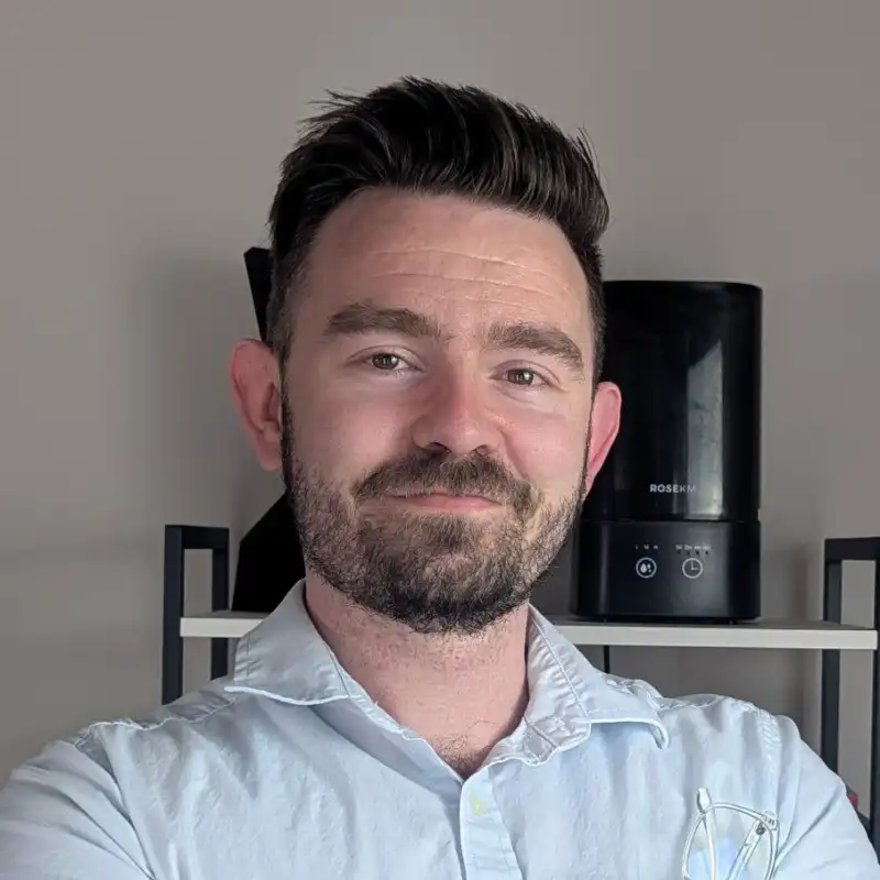 Marc's profile picture on Pangea, the world's largest fractional talent marketplace.