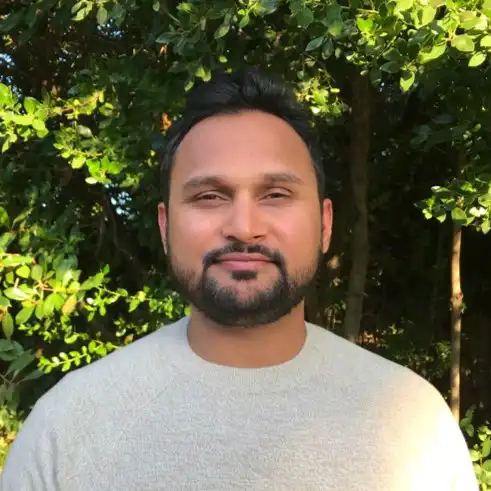 Hamza's profile picture on Pangea, the world's largest fractional talent marketplace.