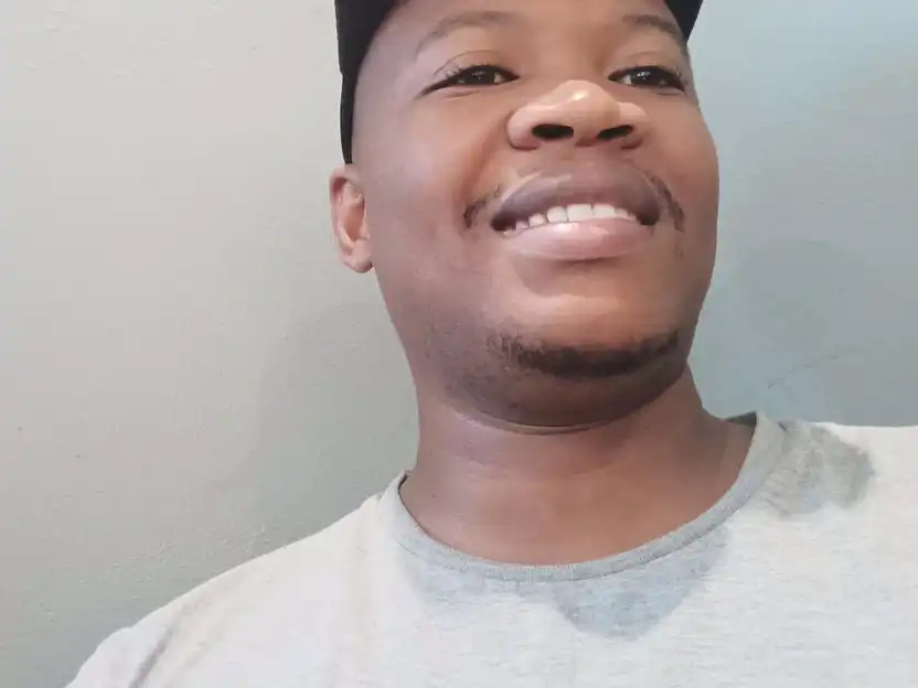 Tlotliso's profile picture on Pangea, the world's largest fractional talent marketplace.