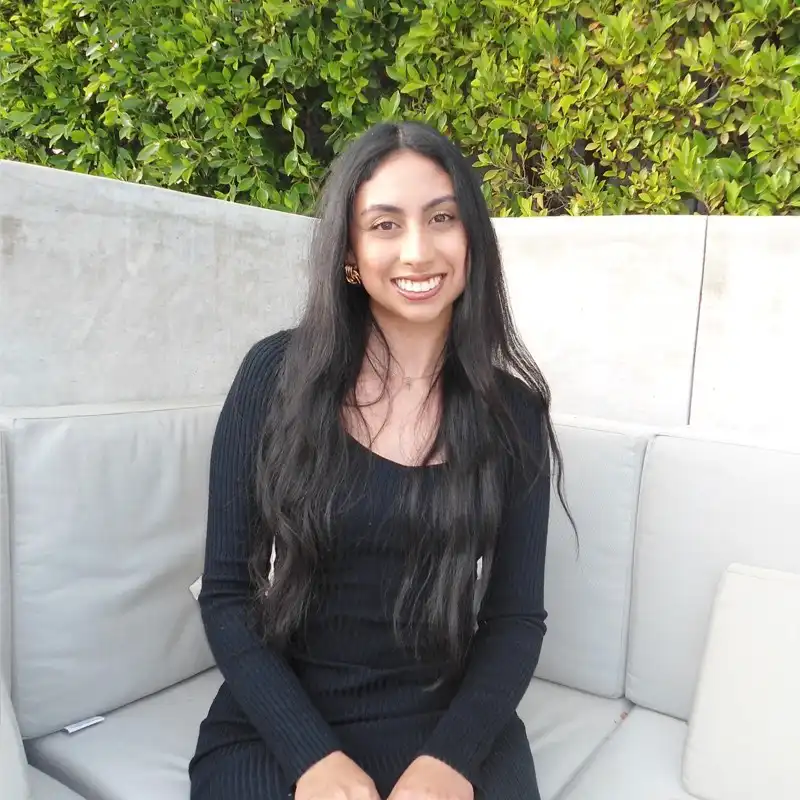 Elizabeth's profile picture on Pangea, the world's largest fractional talent marketplace.