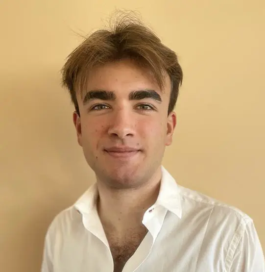 Romain's profile picture on Pangea, the world's largest fractional talent marketplace.