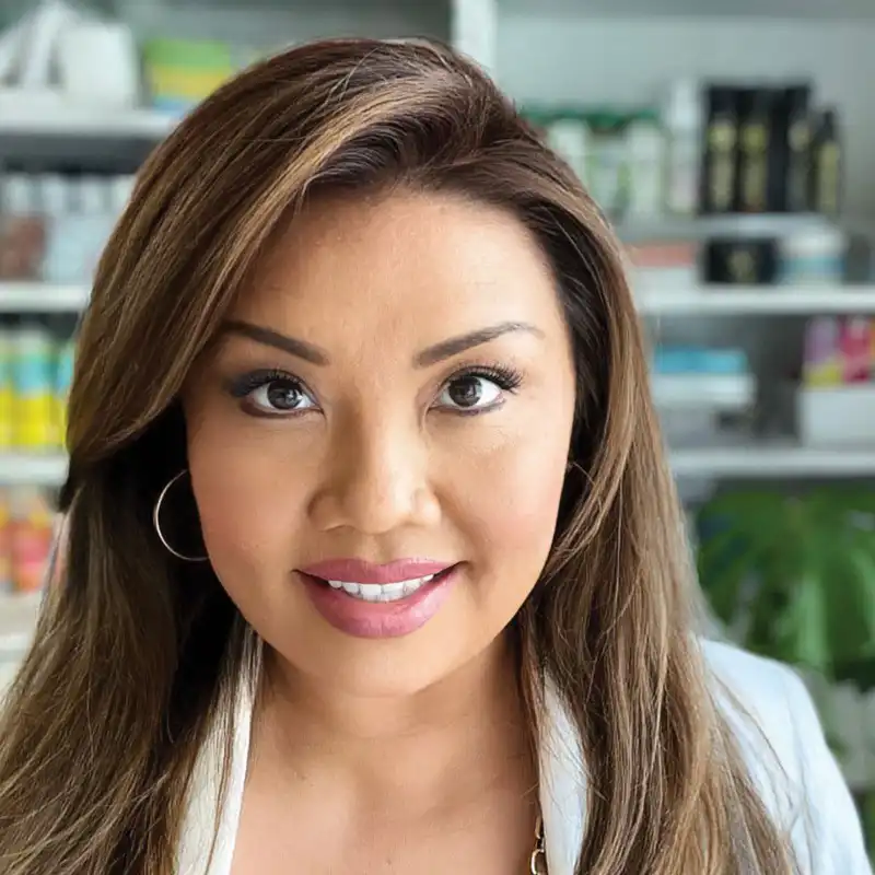 Christina's profile picture on Pangea, the world's largest fractional talent marketplace.