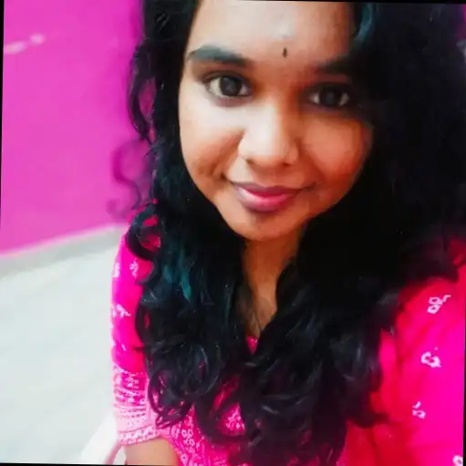 Lakshmi's profile picture on Pangea, the world's largest fractional talent marketplace.