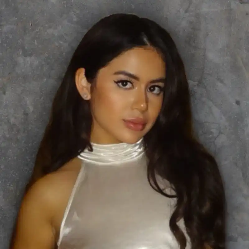 Sabrina's profile picture on Pangea, the world's largest fractional talent marketplace.