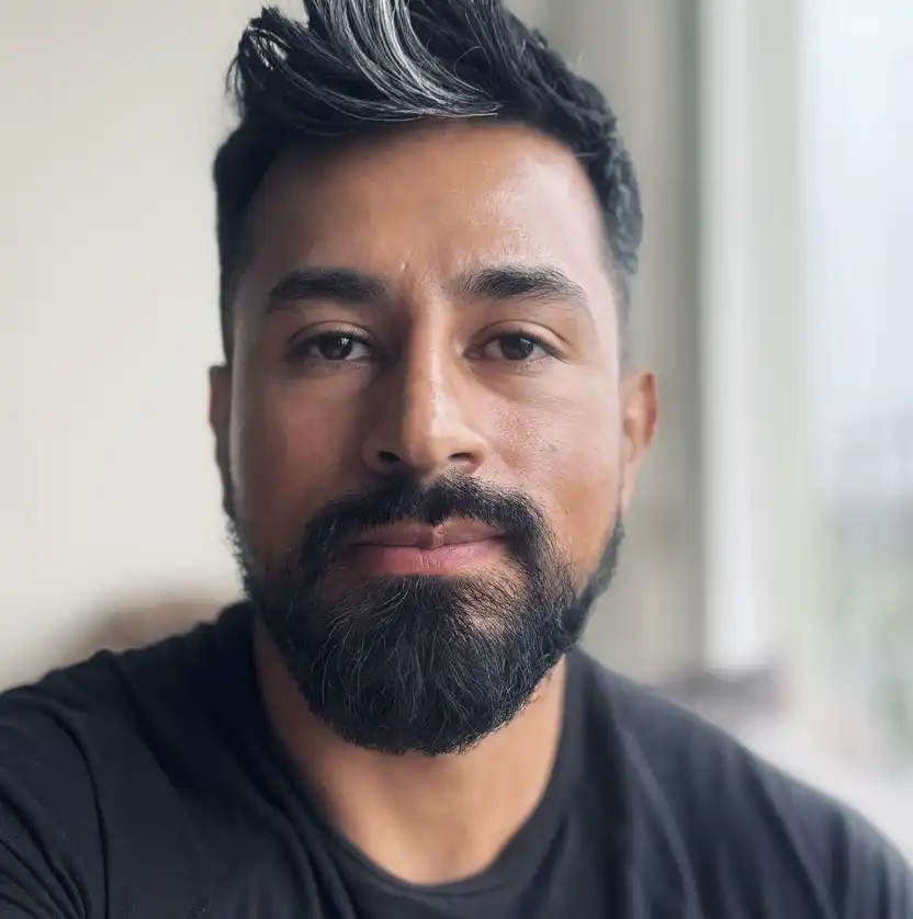 Fernando's profile picture on Pangea, the world's largest fractional talent marketplace.