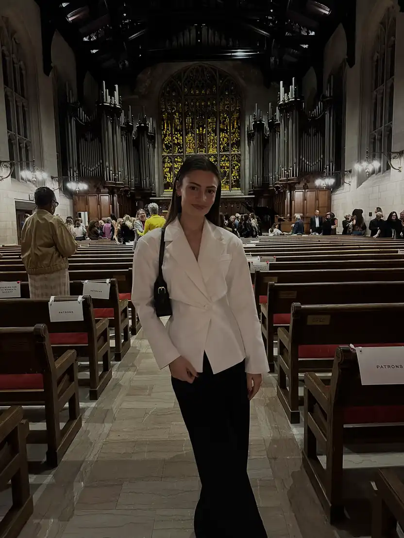 Silvia's profile picture on Pangea, the world's largest fractional talent marketplace.