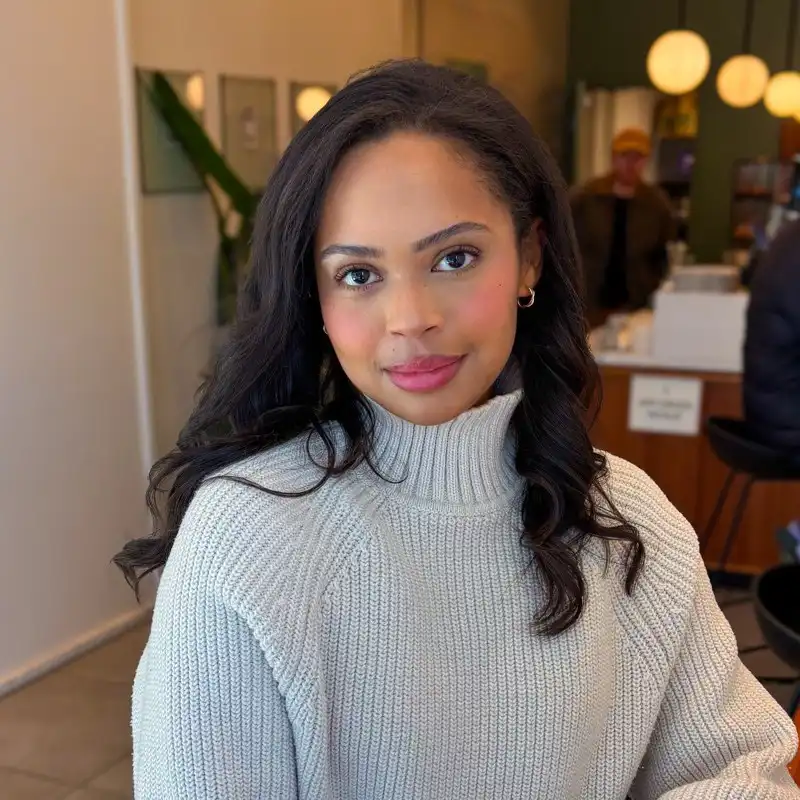 Raina's profile picture on Pangea, the world's largest fractional talent marketplace.