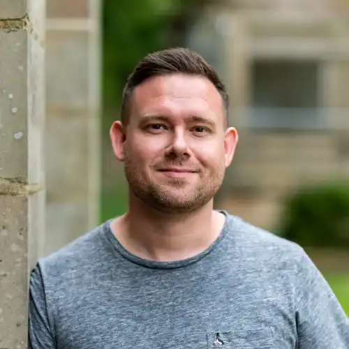 Dan's profile picture on Pangea, the world's largest fractional talent marketplace.