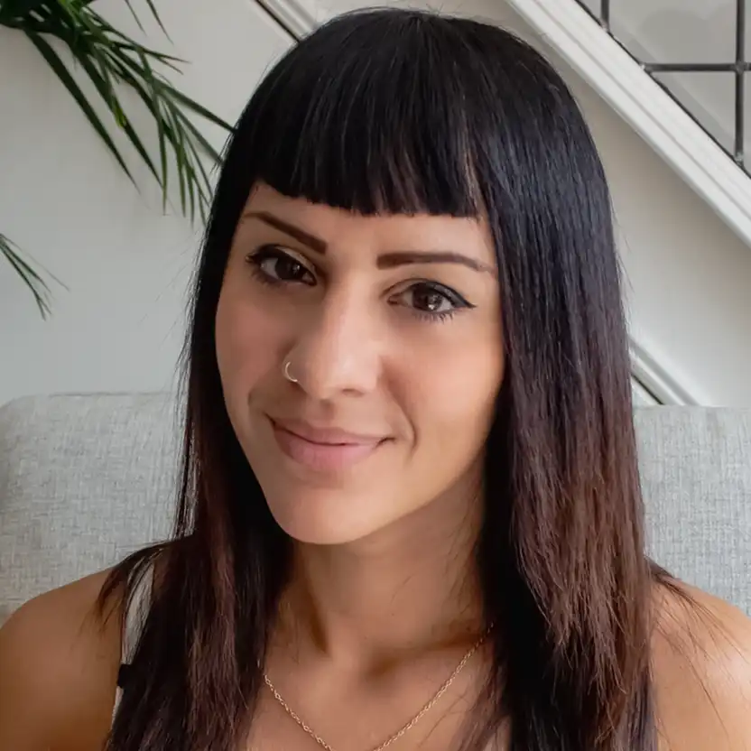 Valeria's profile picture on Pangea, the world's largest fractional talent marketplace.