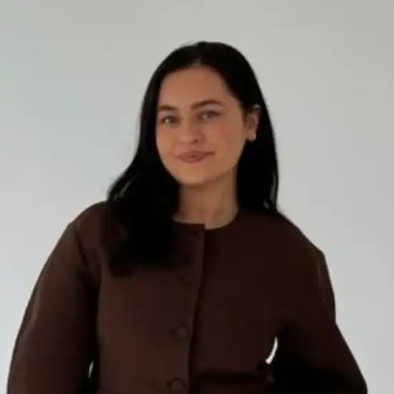 Ellen's profile picture on Pangea, the world's largest fractional talent marketplace.