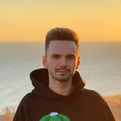 Sergey's profile picture on Pangea, the world's largest fractional talent marketplace.