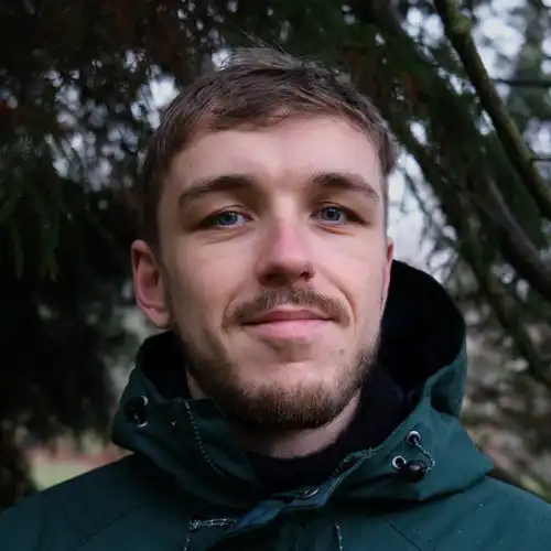 Louie's profile picture on Pangea, the world's largest fractional talent marketplace.