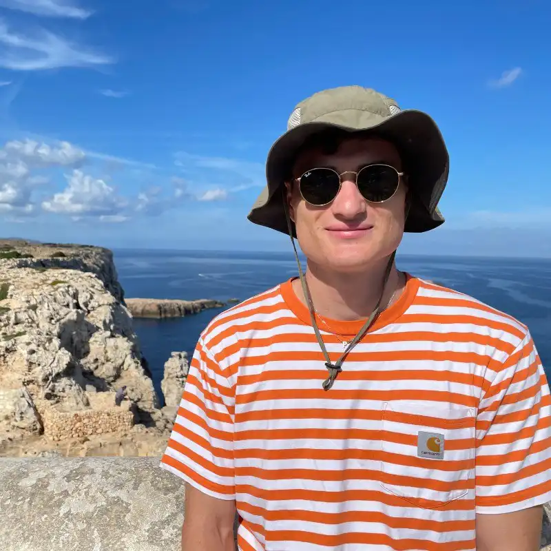 Jorge's profile picture on Pangea, the world's largest fractional talent marketplace.