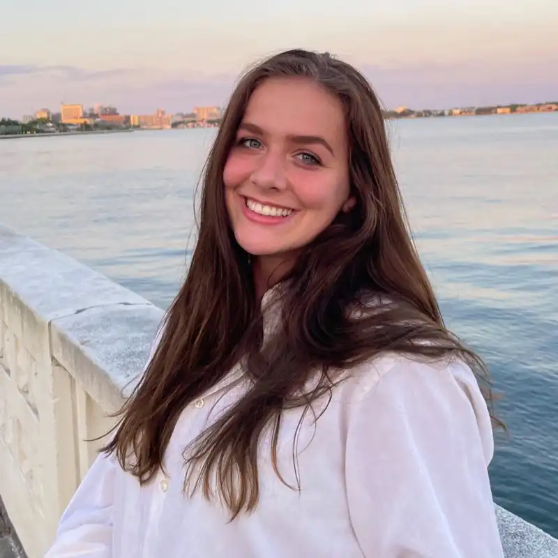 Alexandra's profile picture on Pangea, the world's largest fractional talent marketplace.