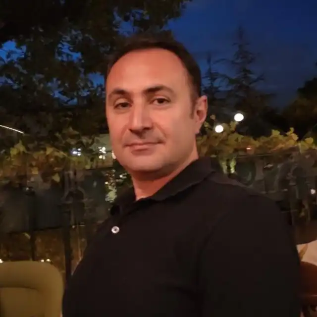 ozgur's profile picture on Pangea, the world's largest fractional talent marketplace.