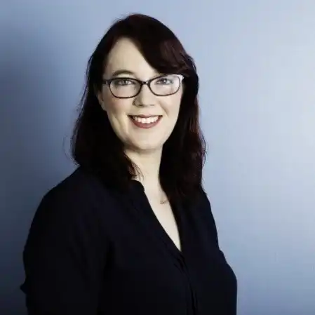 Em's profile picture on Pangea, the world's largest fractional talent marketplace.