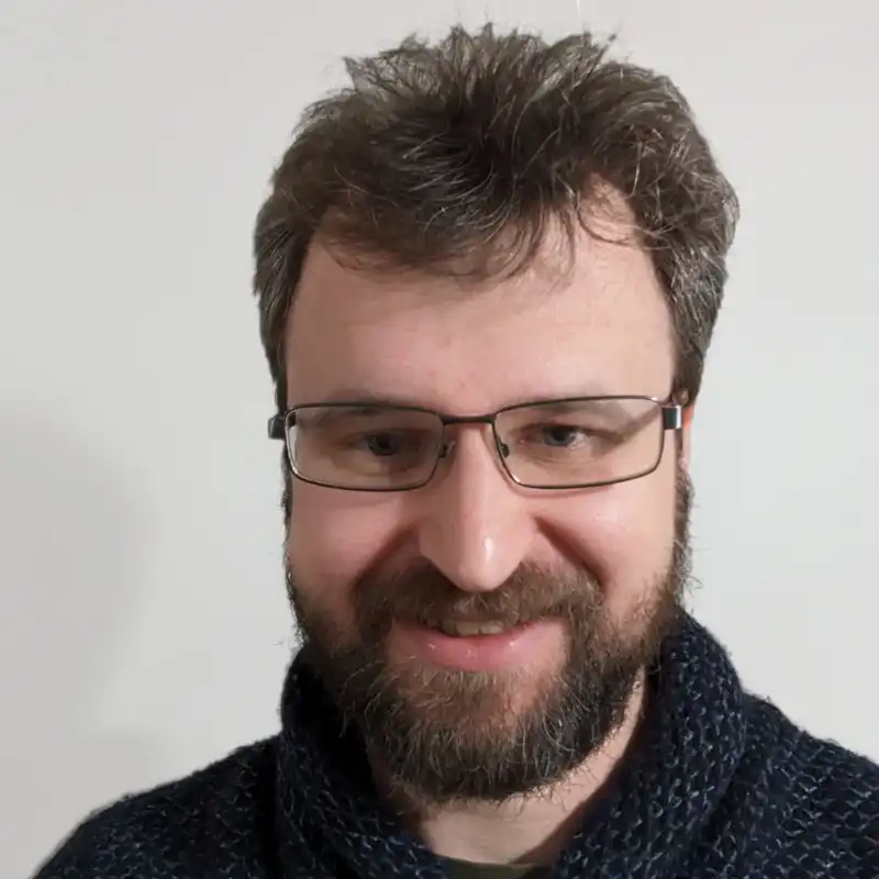 Dominik's profile picture on Pangea, the world's largest fractional talent marketplace.